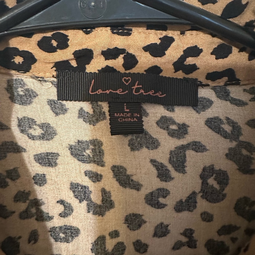 🐆Leopard Print Tie-Front Blouse - Picture 8 of 8
